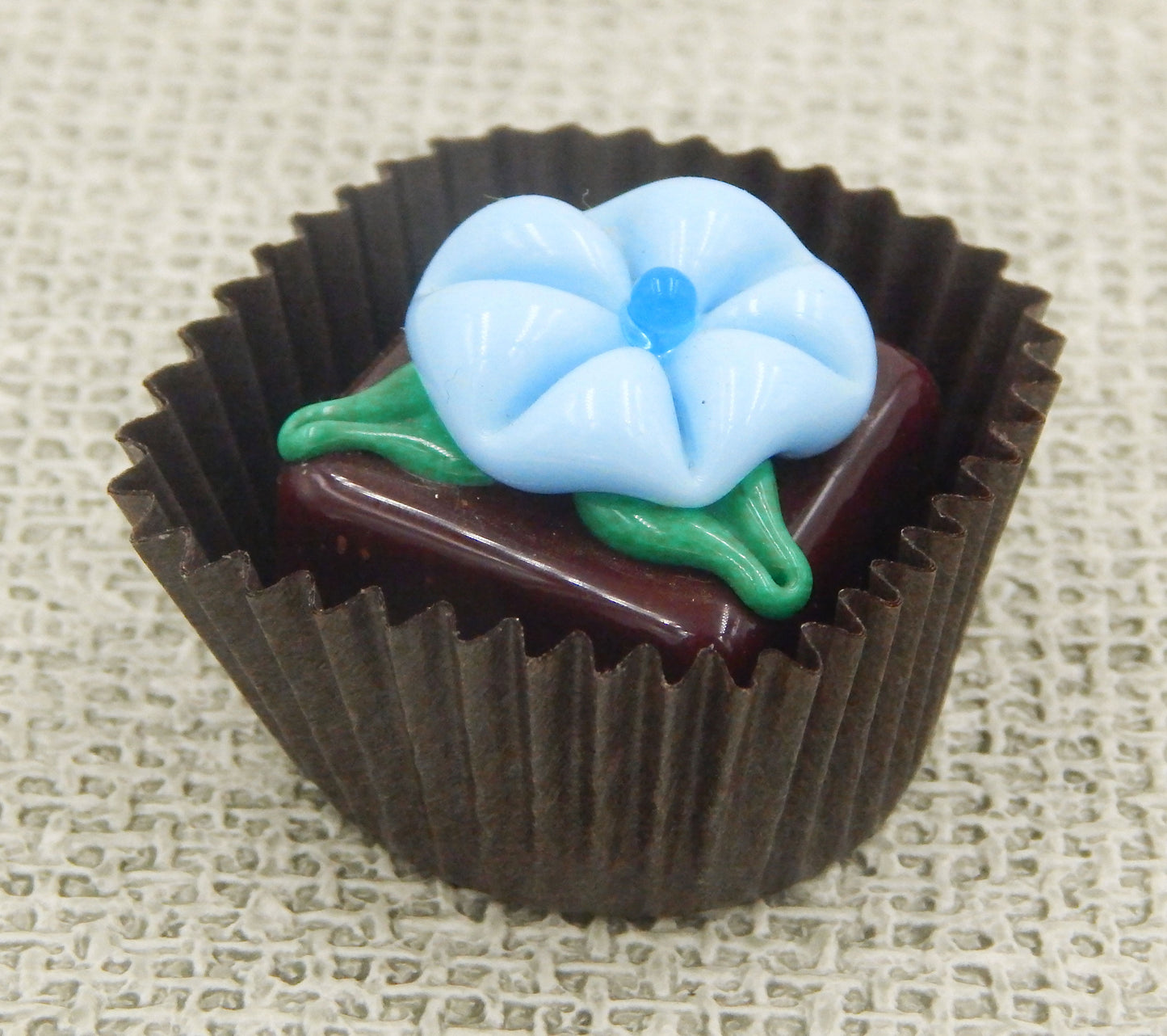 Chocolate Cube with Berry Blue Flower (15-024CBB)