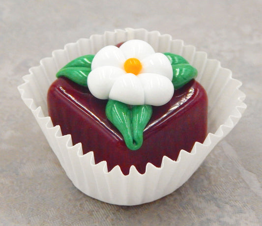 Deep Cherry Chocolate Cube with White Chocolate Flower (15-024HW)