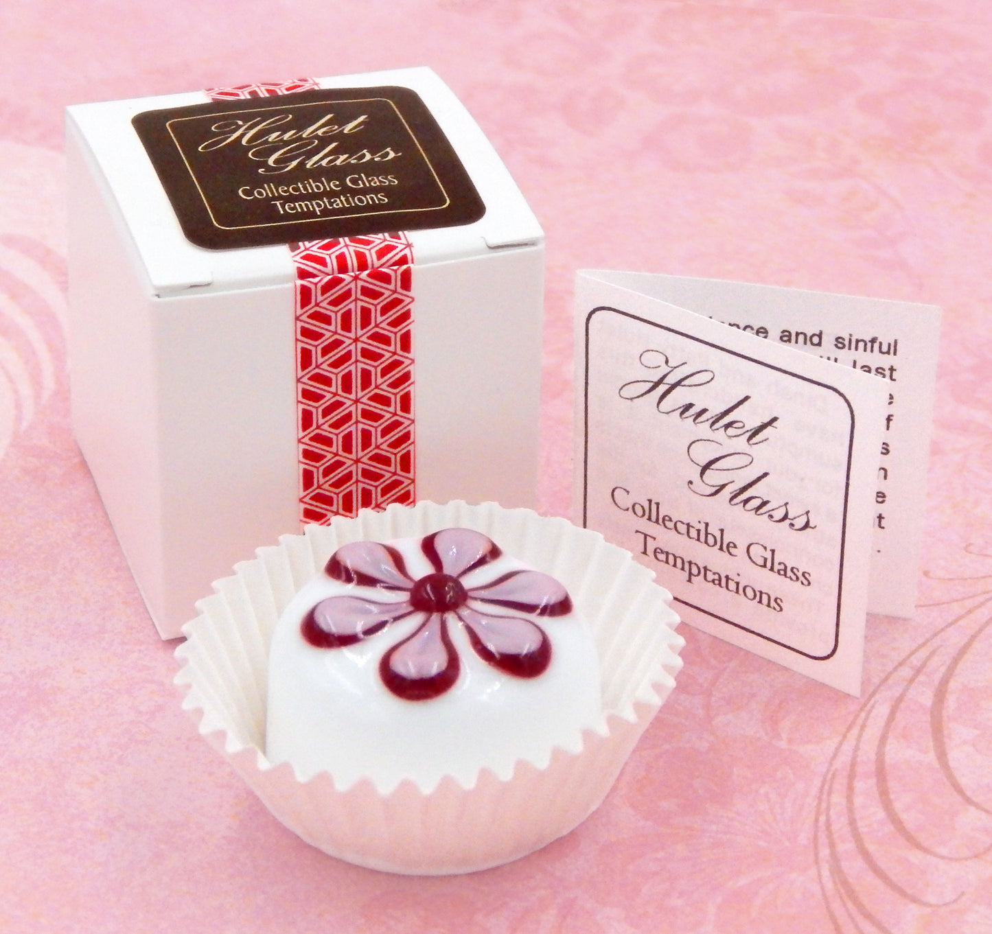 White Chocolate with Pansy Design (15-032WHS)