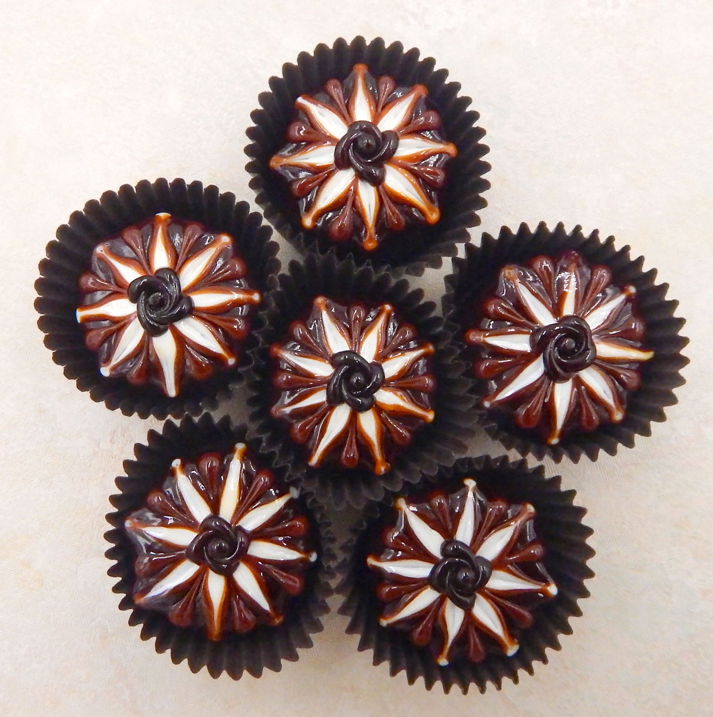 Chocolate Treat with Caramel & Vanilla Starflower (15-071CAV)