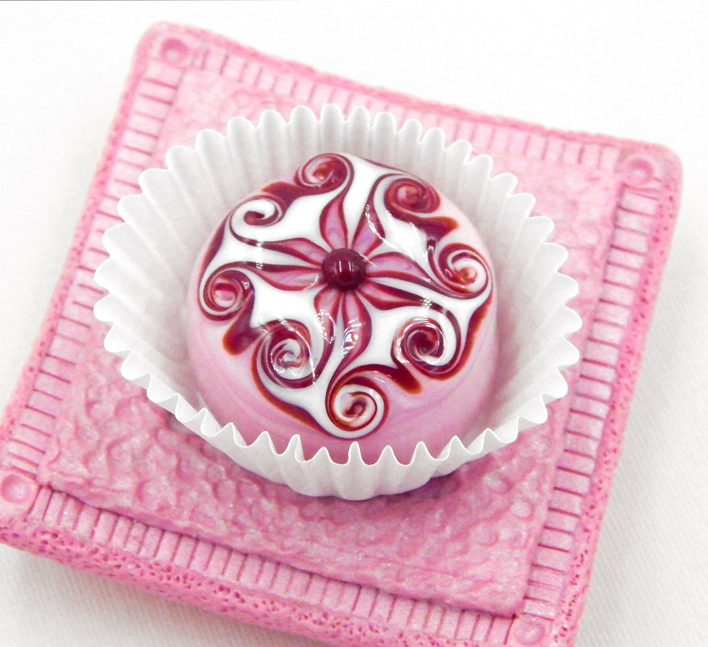 Strawberry, Cherry & White Chocolate Anemone (18-018SHW)