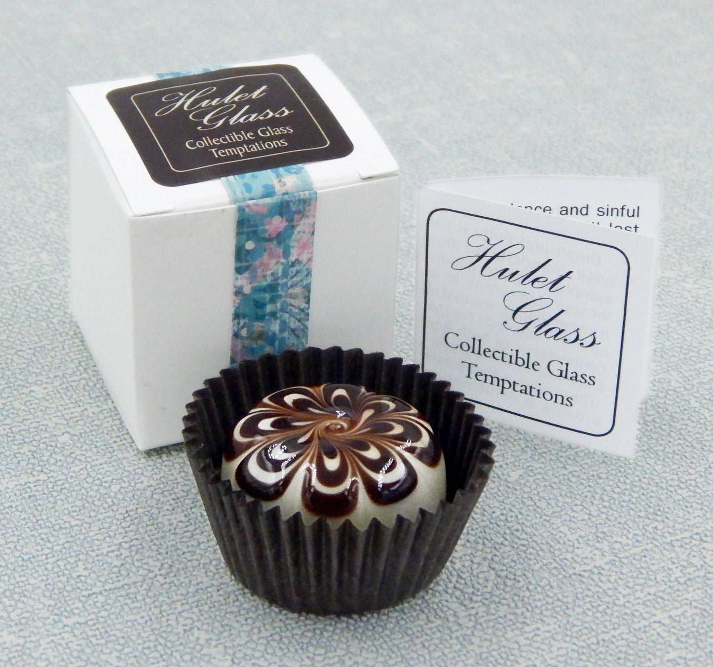 Vanilla Treat with Chocolate Design (18-021VC)
