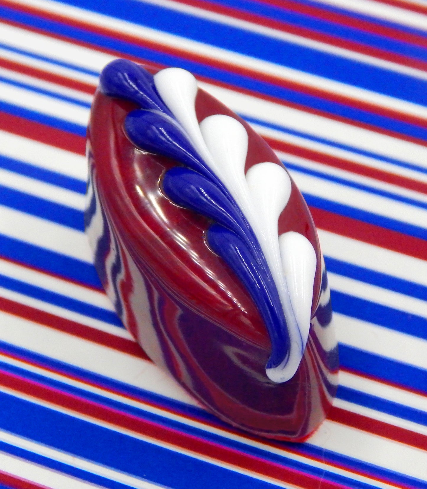 Patriotic Red, White & Blue Chocolate  Fern Design (18-049+)