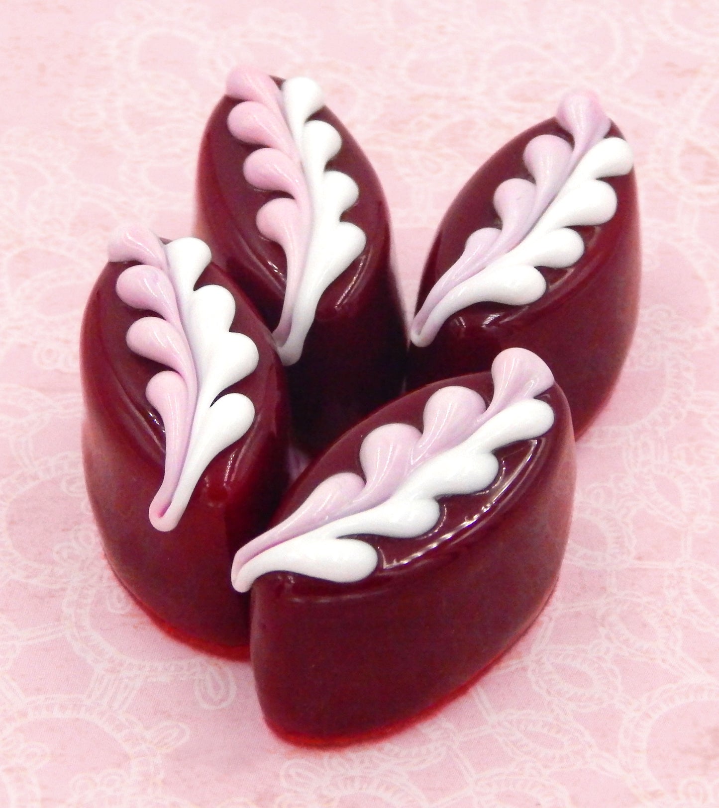 Cherry, Strawberry & White Fern Treat (18-049+)