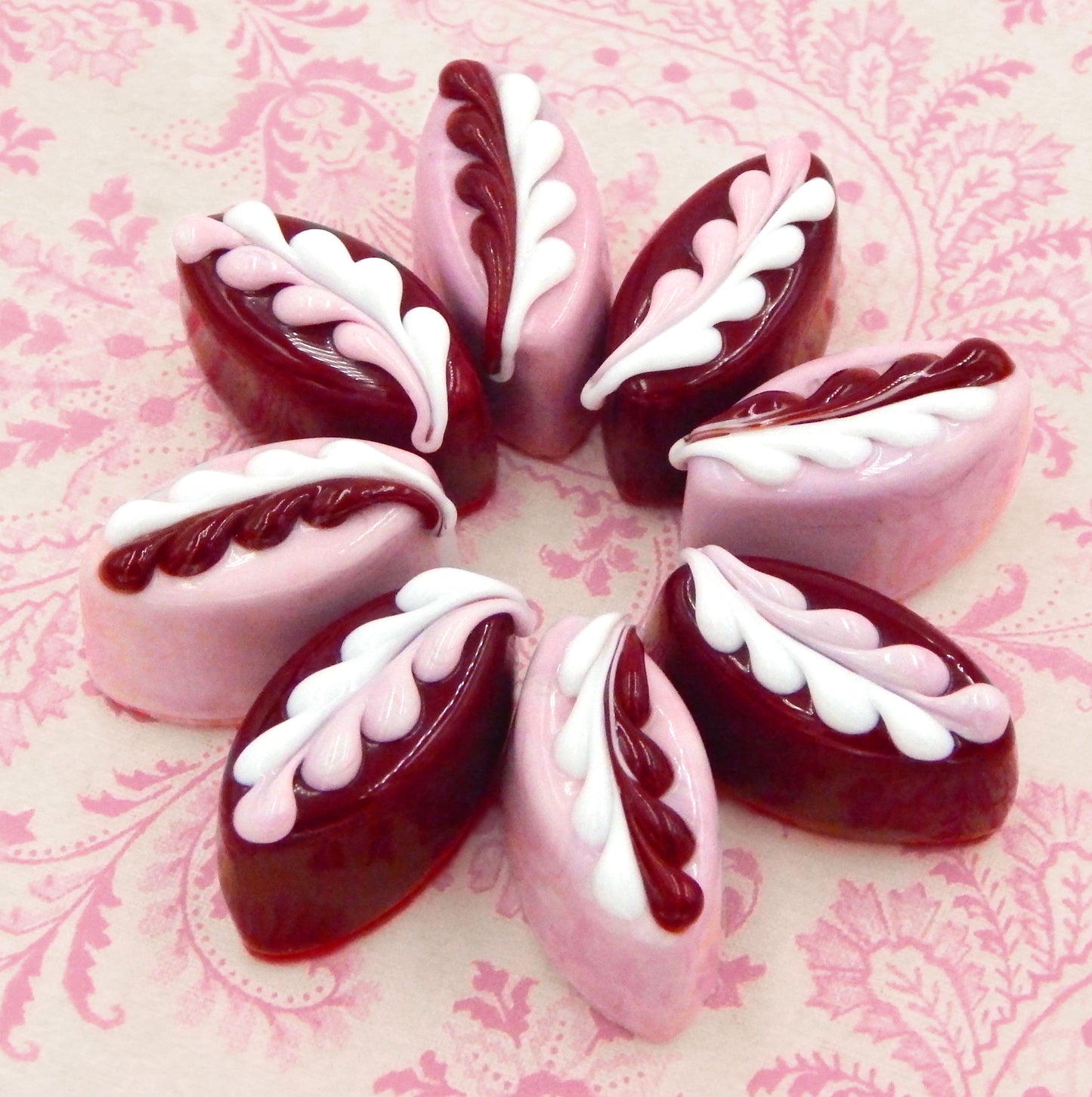 Cherry, Strawberry & White Fern Treat (18-049+)
