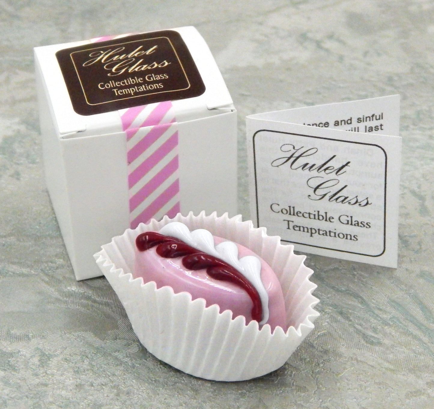 Cherry, Strawberry & White Fern Treat (18-049+)