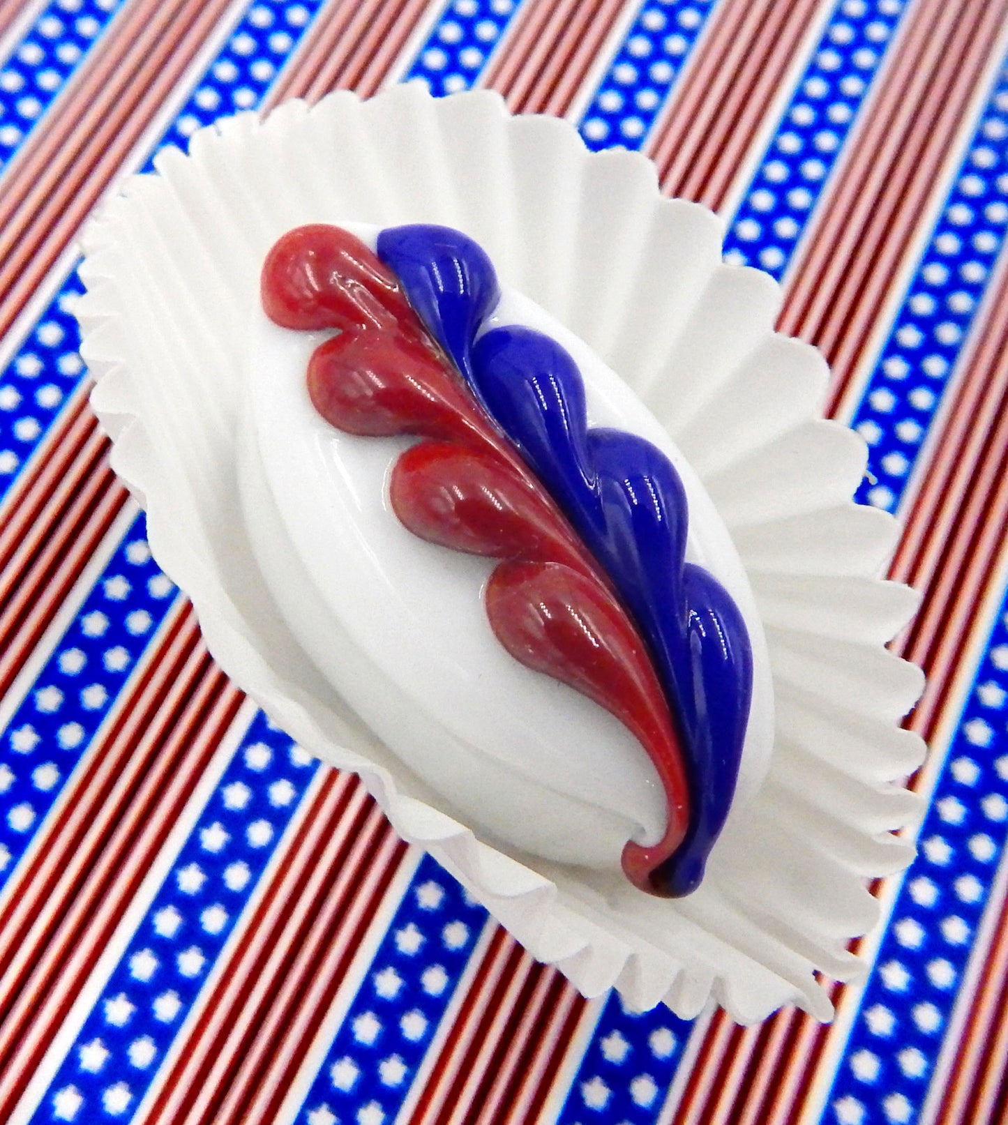 Patriotic Red, White & Blue Chocolate  Fern Design (18-049+)