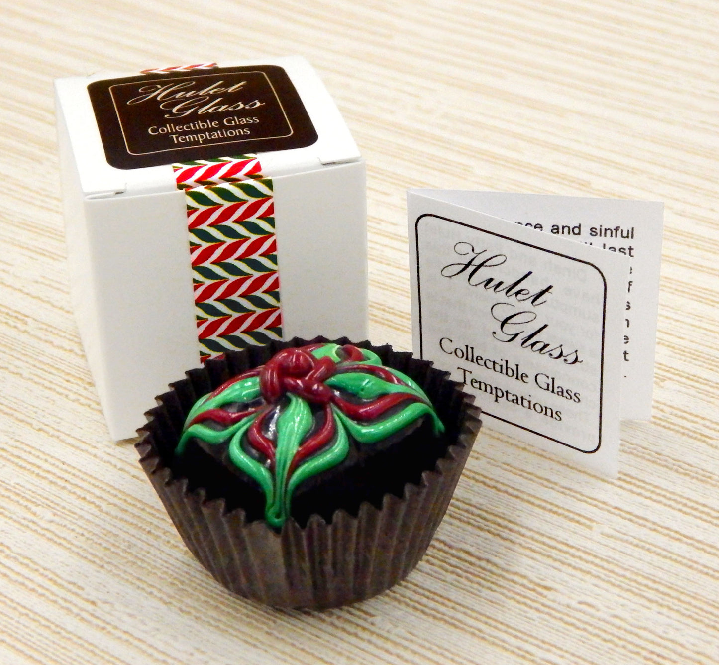 Cherry & Wintergreen Christmas Chocolate Treat (18-058+)