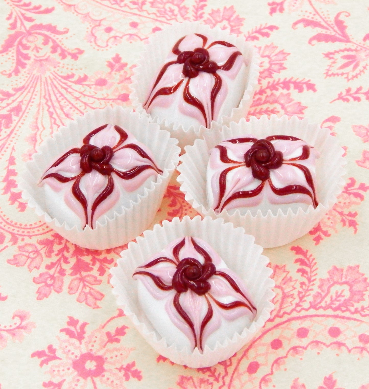 Strawberry, Cherry & White Sweet Treat (18-058+)