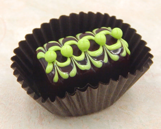 Chocolate & Pistachio Glass Treat (18-073CP)
