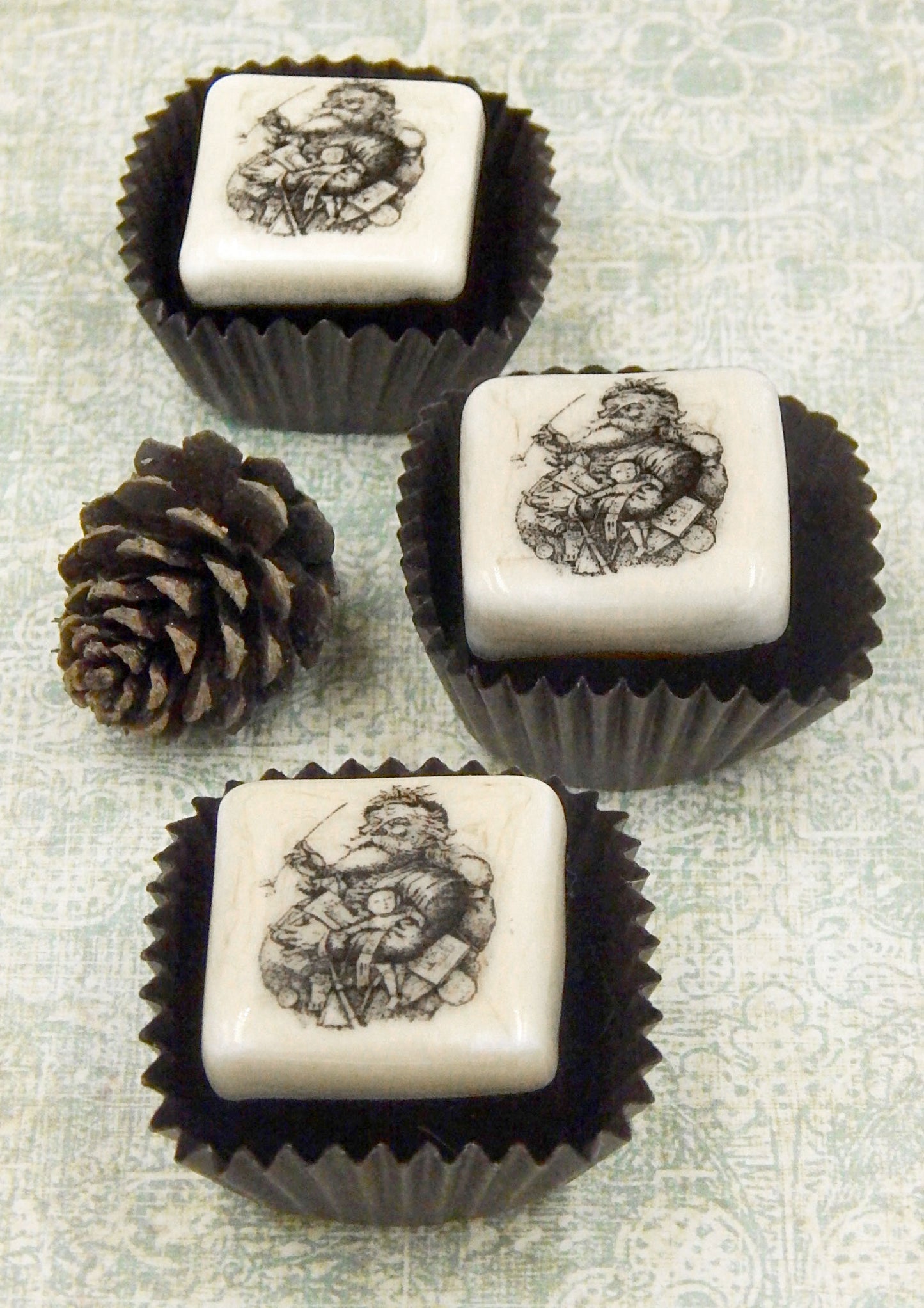Art Glass Christmas Chocolate (20-600+)