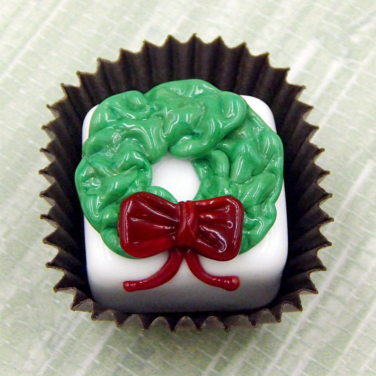 Christmas Wreath Chocolate (22-014+)