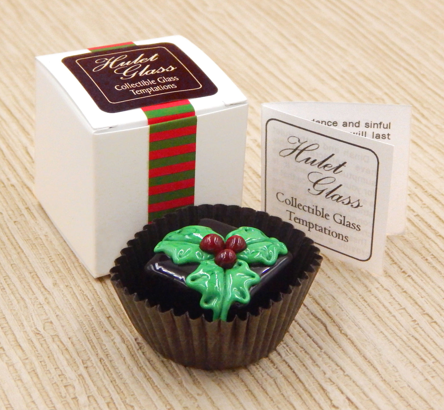 Christmas Holly Chocolate (22-024+)