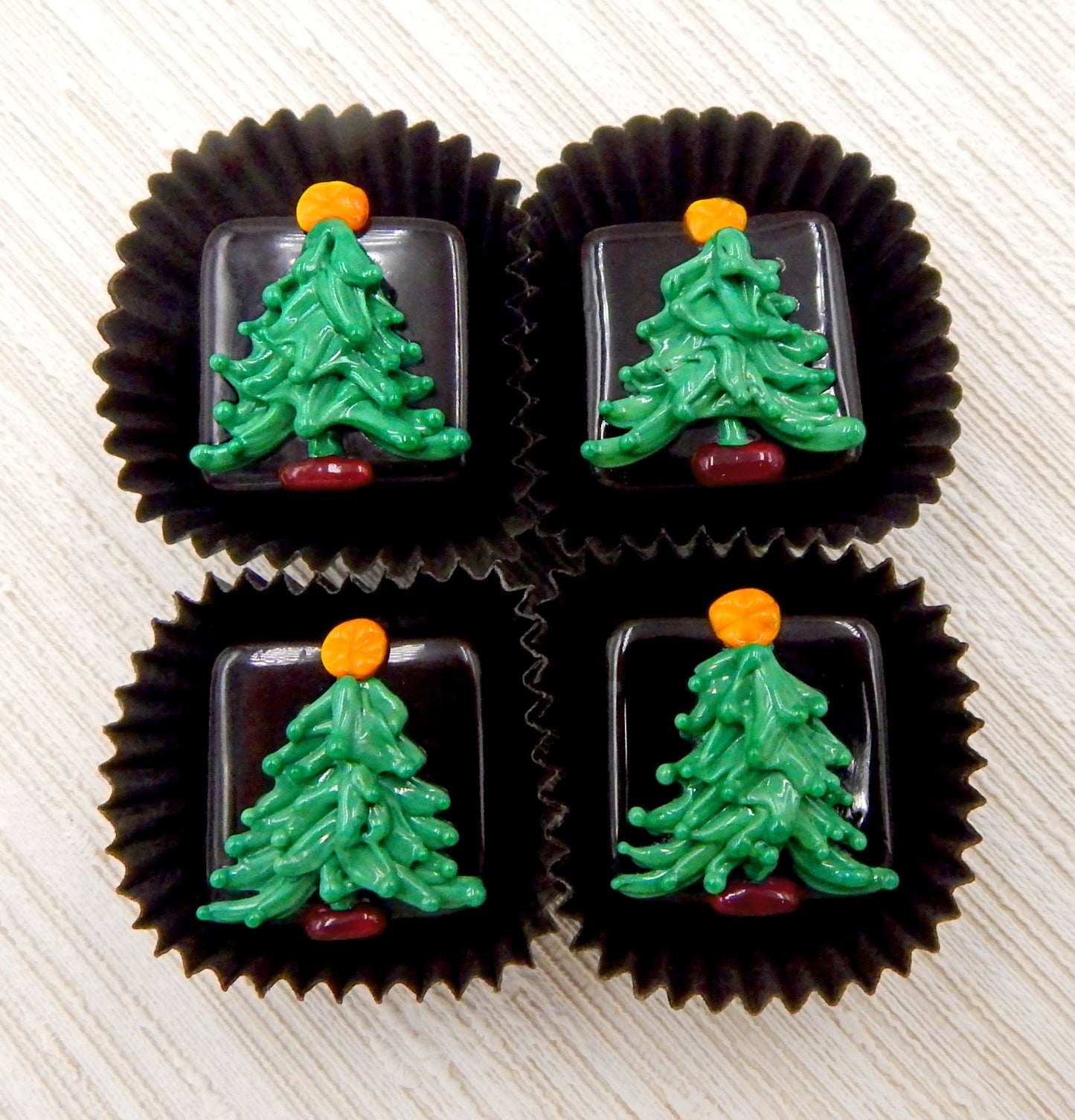 Christmas Tree Chocolate (22-034+)
