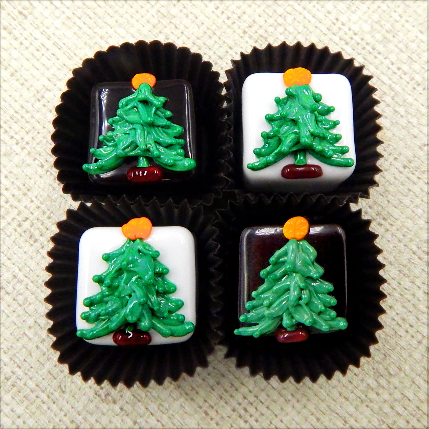 Christmas Tree Chocolate (22-034+)