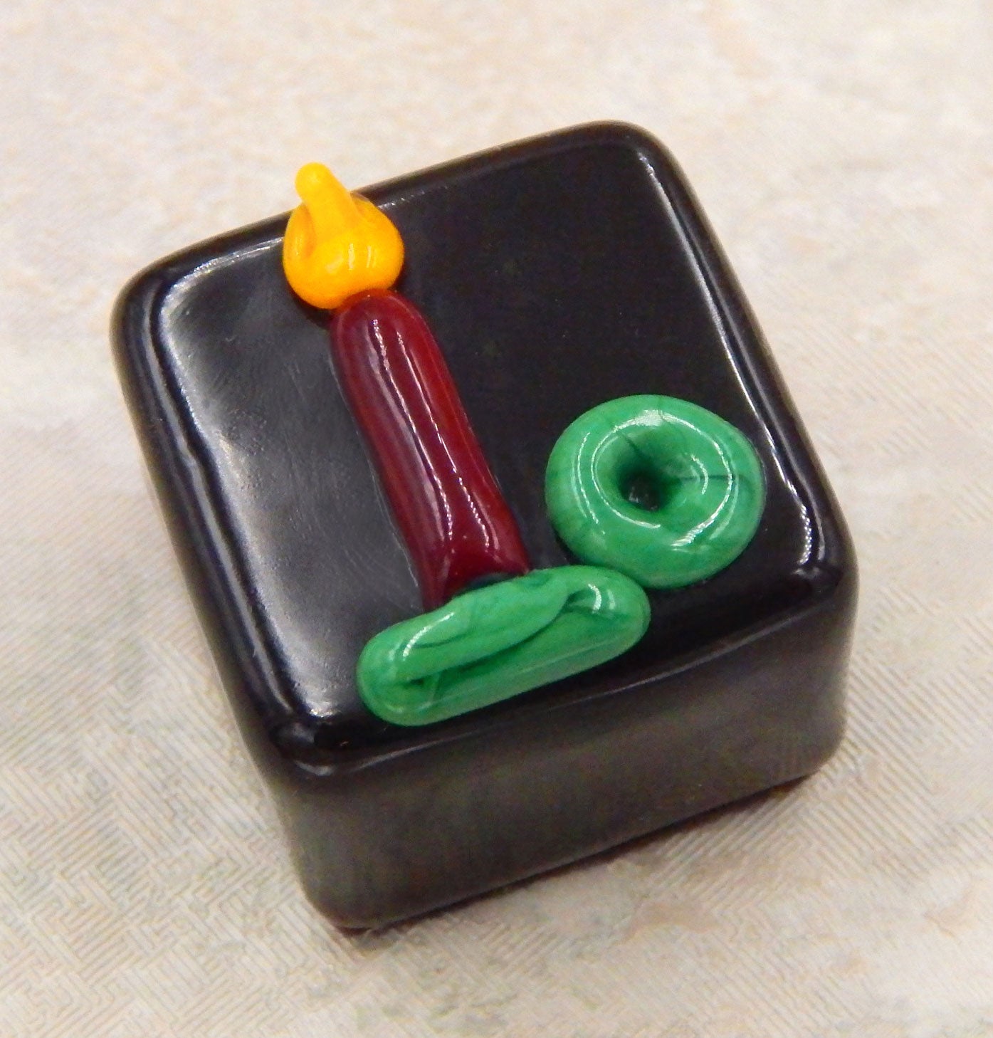Christmas Candle Chocolate (22-044+)