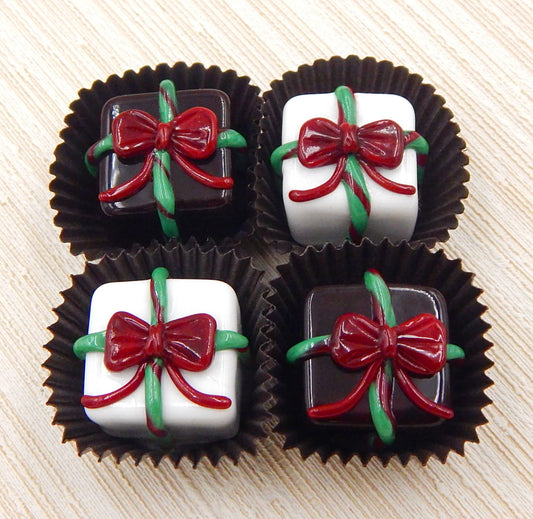 Christmas Present Chocolate (22-054+)