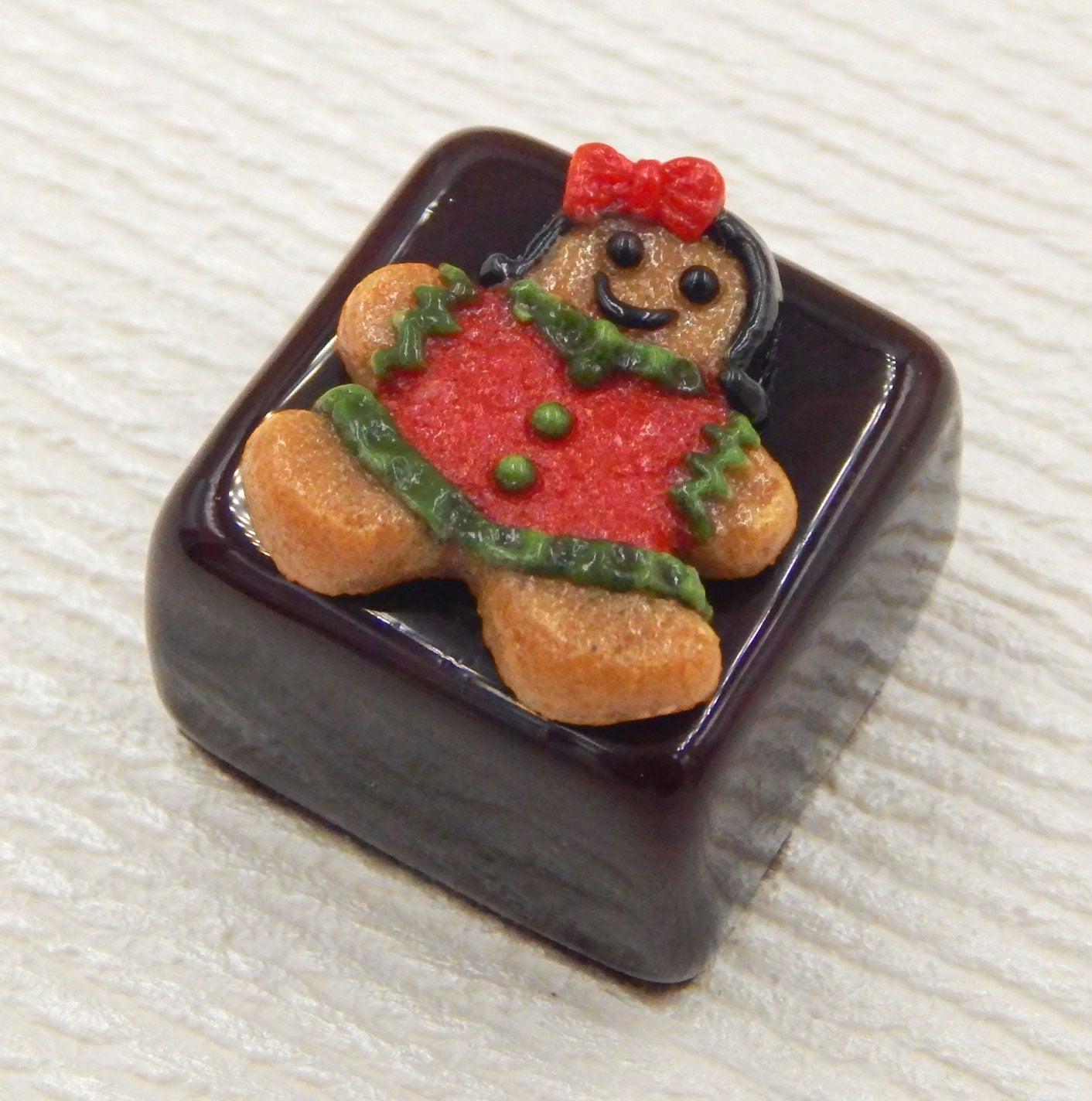 Christmas Gingerbread Girl Chocolate (22-065C)