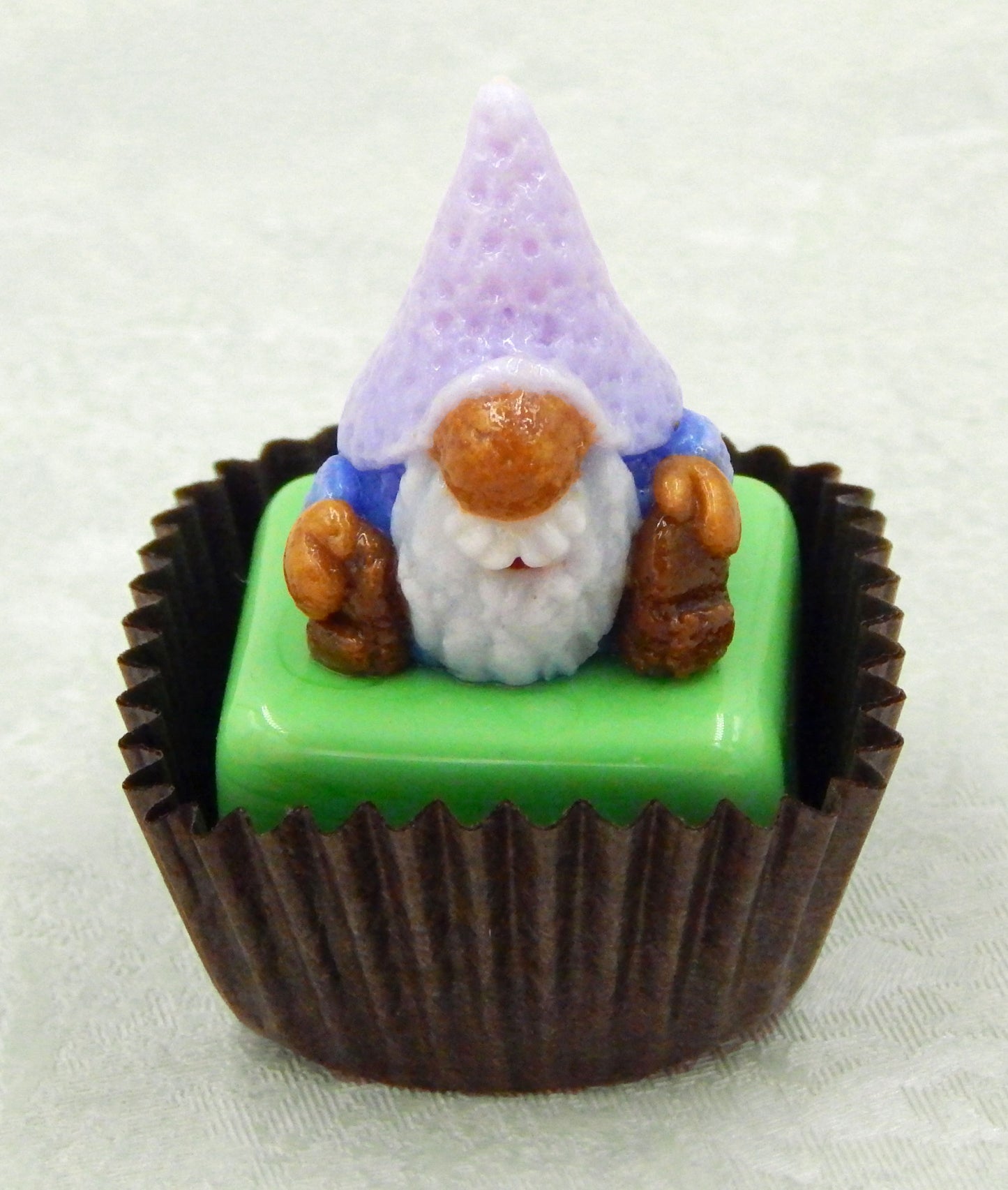 Gnome with Lavender Hat Petit Four (22-301M)