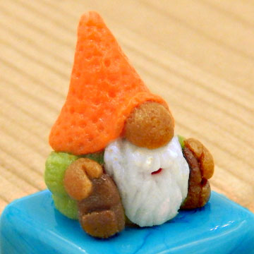 Gnome with Orange Hat Petit Four (22-301Q)