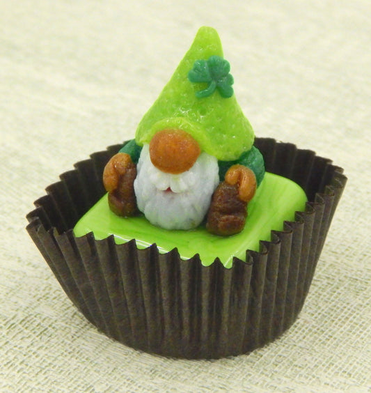 St. Patrick's Gnome with Green Hat Petit Four (22-303P)