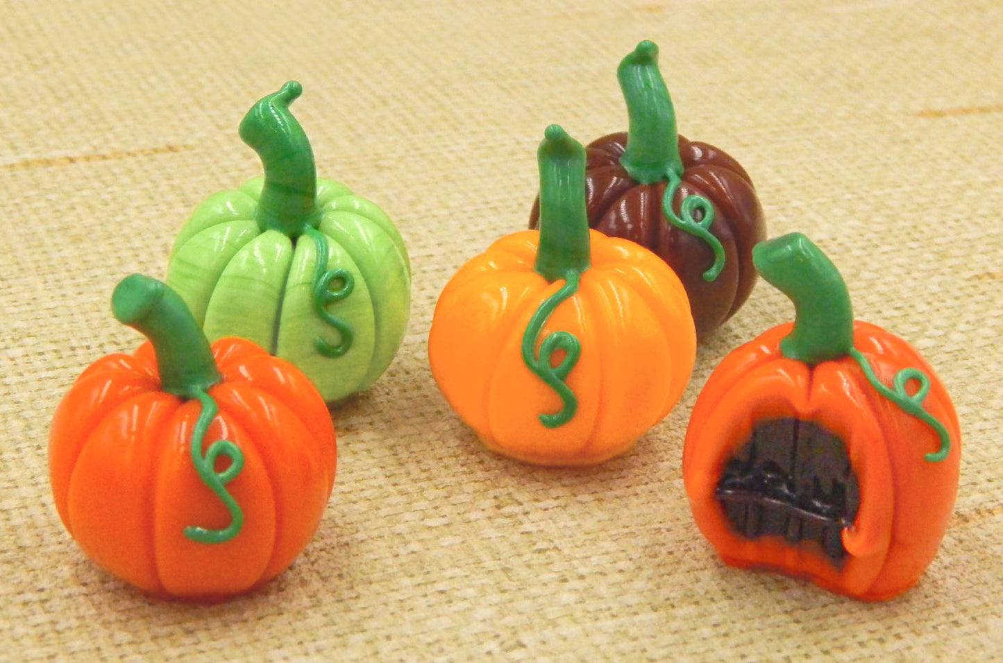 Pistachio Pumpkin Treat (25-037P)