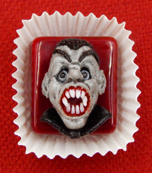 Hideous Vampire Petit Four Chocolate Treat (25-621H)