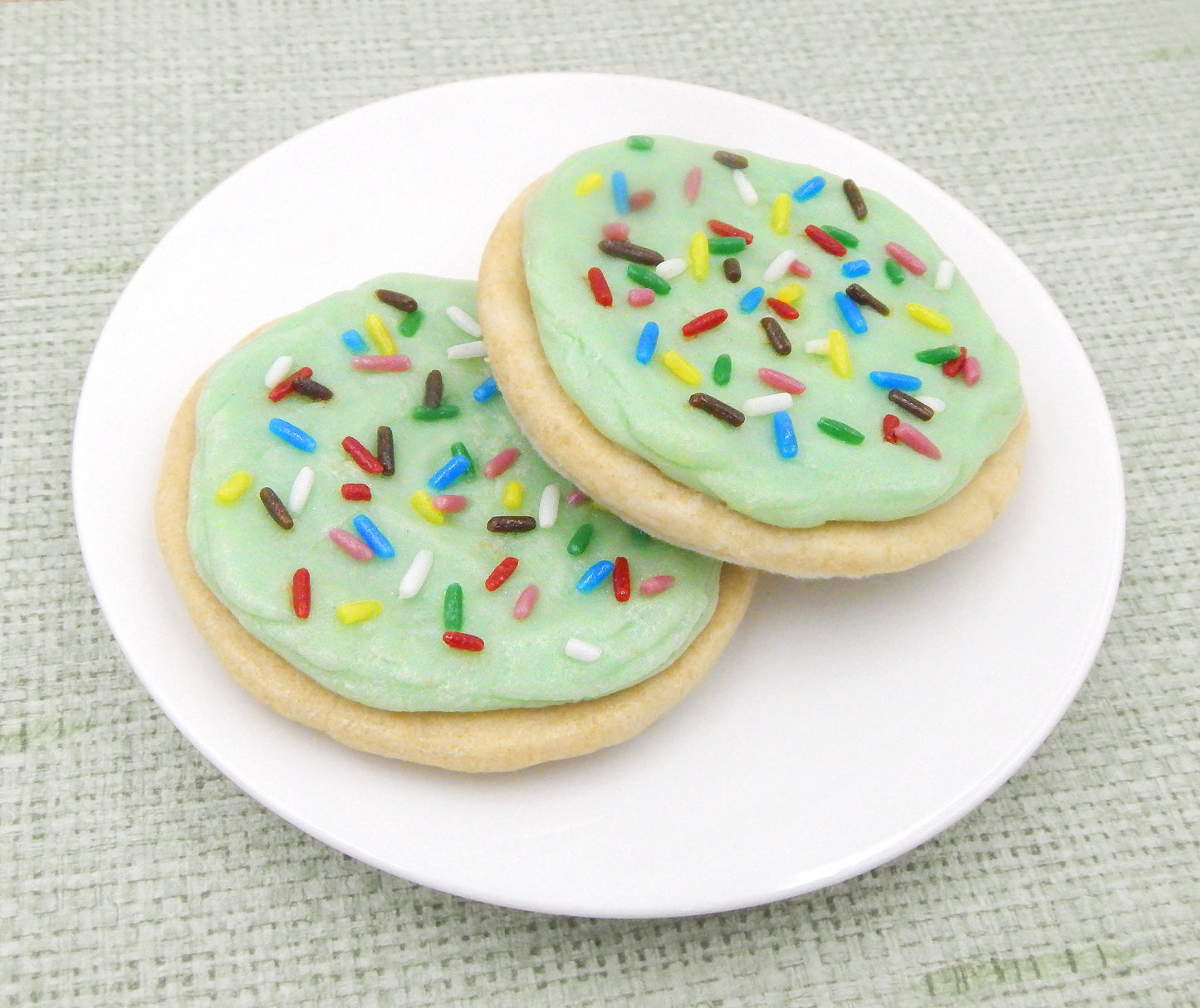 Mint Green Sugar Cookie with Sprinkles (76-103M)