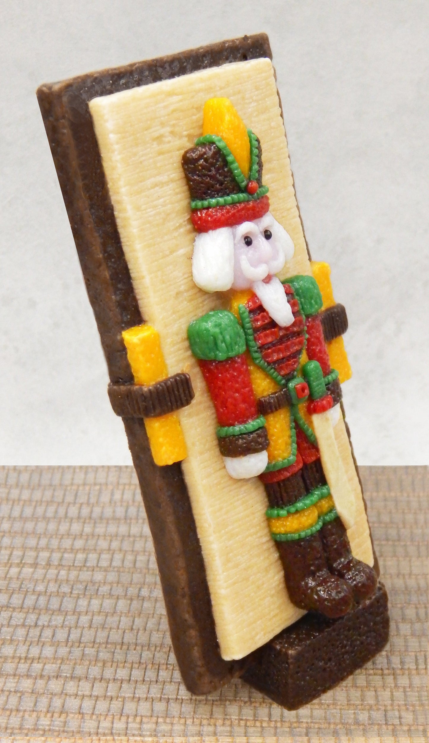 Nutcracker Swordsman Collectible Glass Christmas Cookie Treat (78-301)