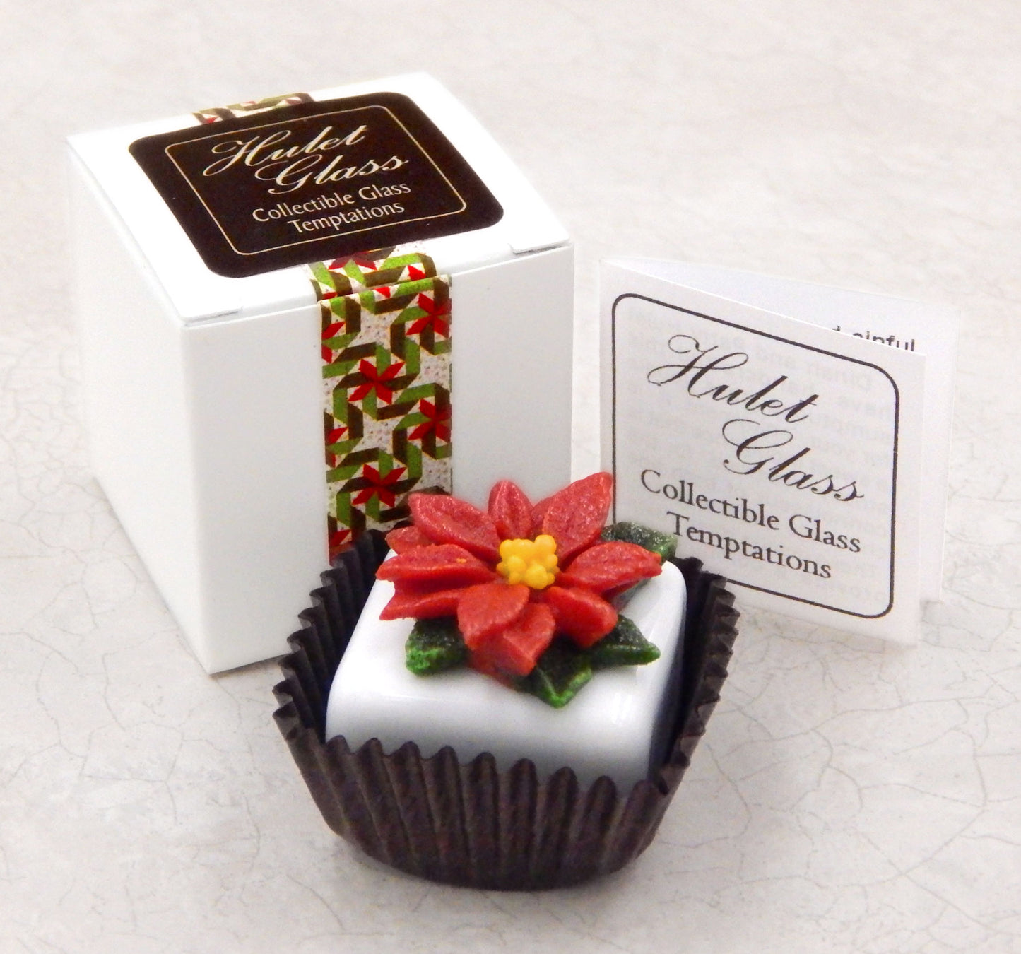 Christmas Poinsettia on White Chocolate (81-121W)