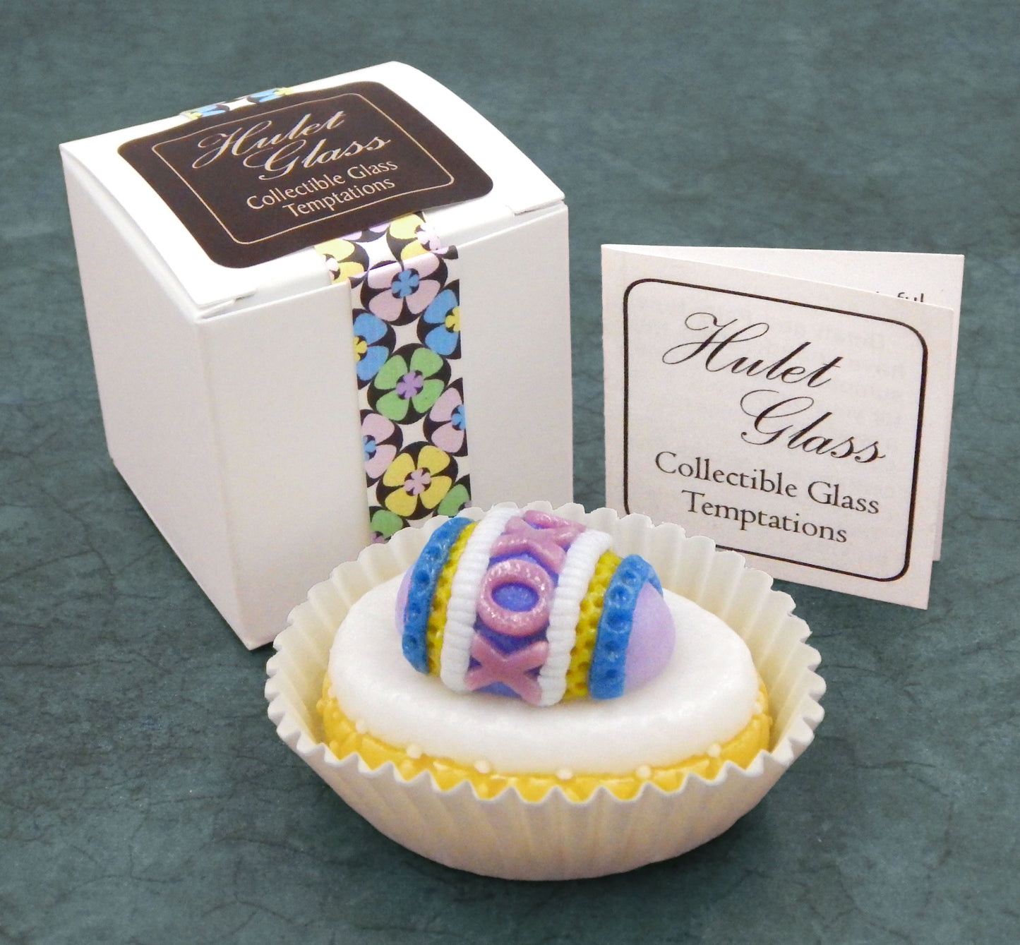Easter Egg Petit Four with XOXO (84-105)