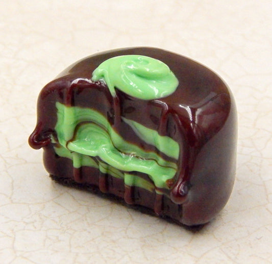 Bitten Chocolate with Mint Dollop & Chocolate with Mint Filling (B11-081CMMX)