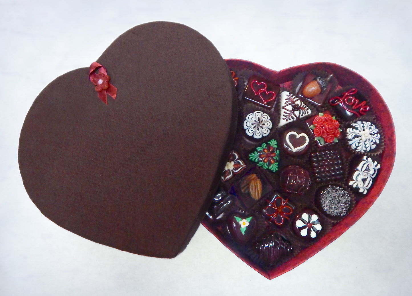 Empty Heart Box for Up to 36 Art Glass Chocolates (BxEH36)