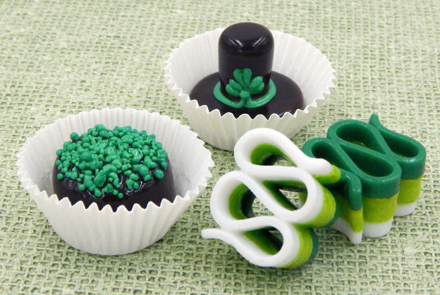 St. Patrick's Day Chocolate with Sprinkles (12-121CN)