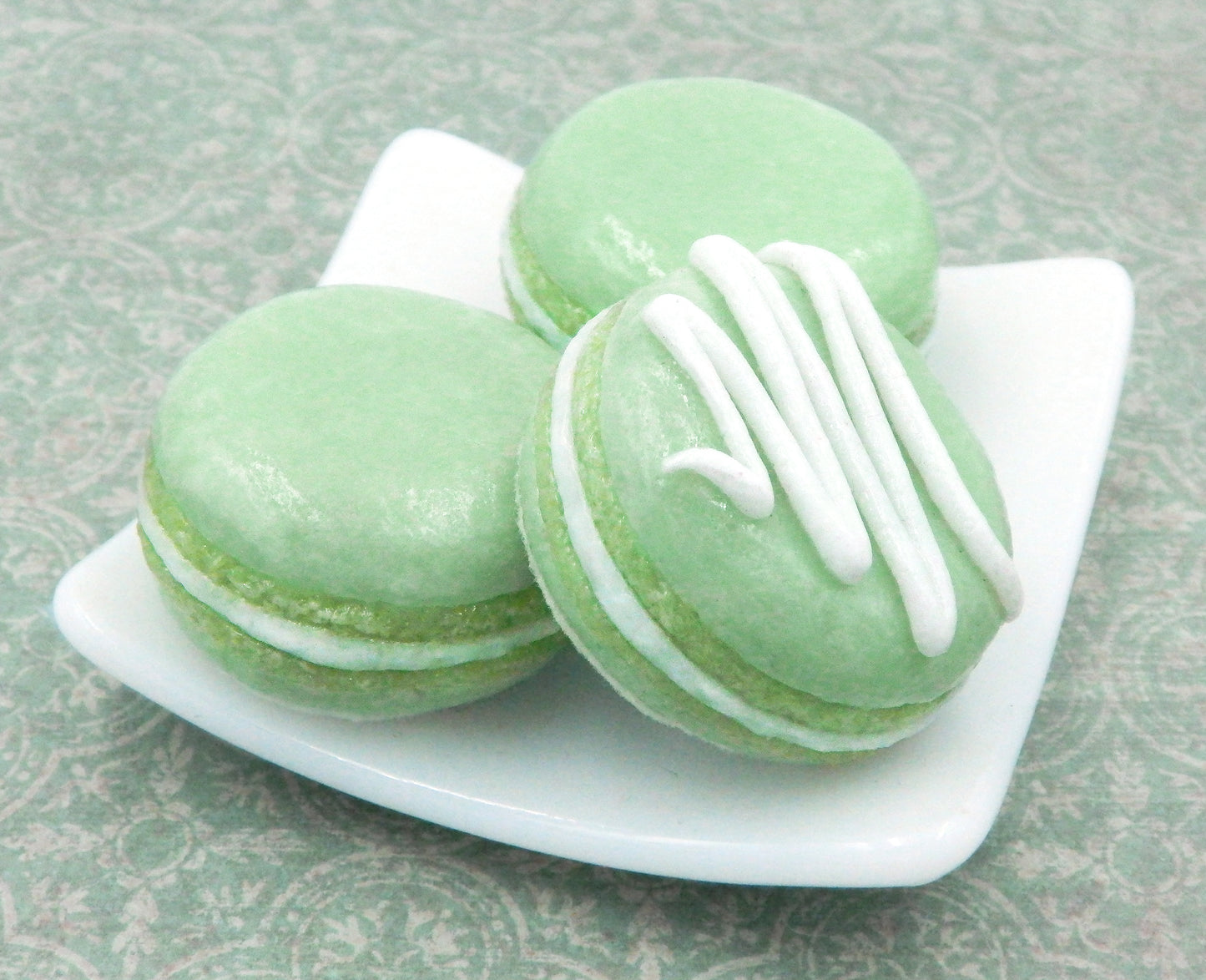 Cool Mint Macaron (MAC11-070+)