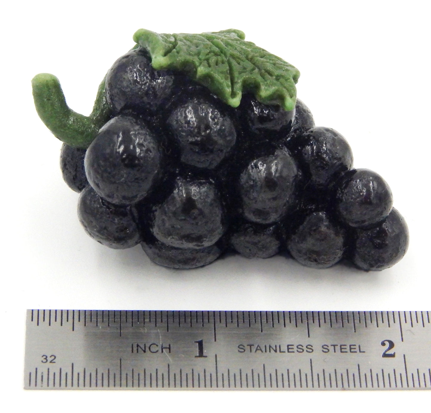 Black Grapes (MP14-031)