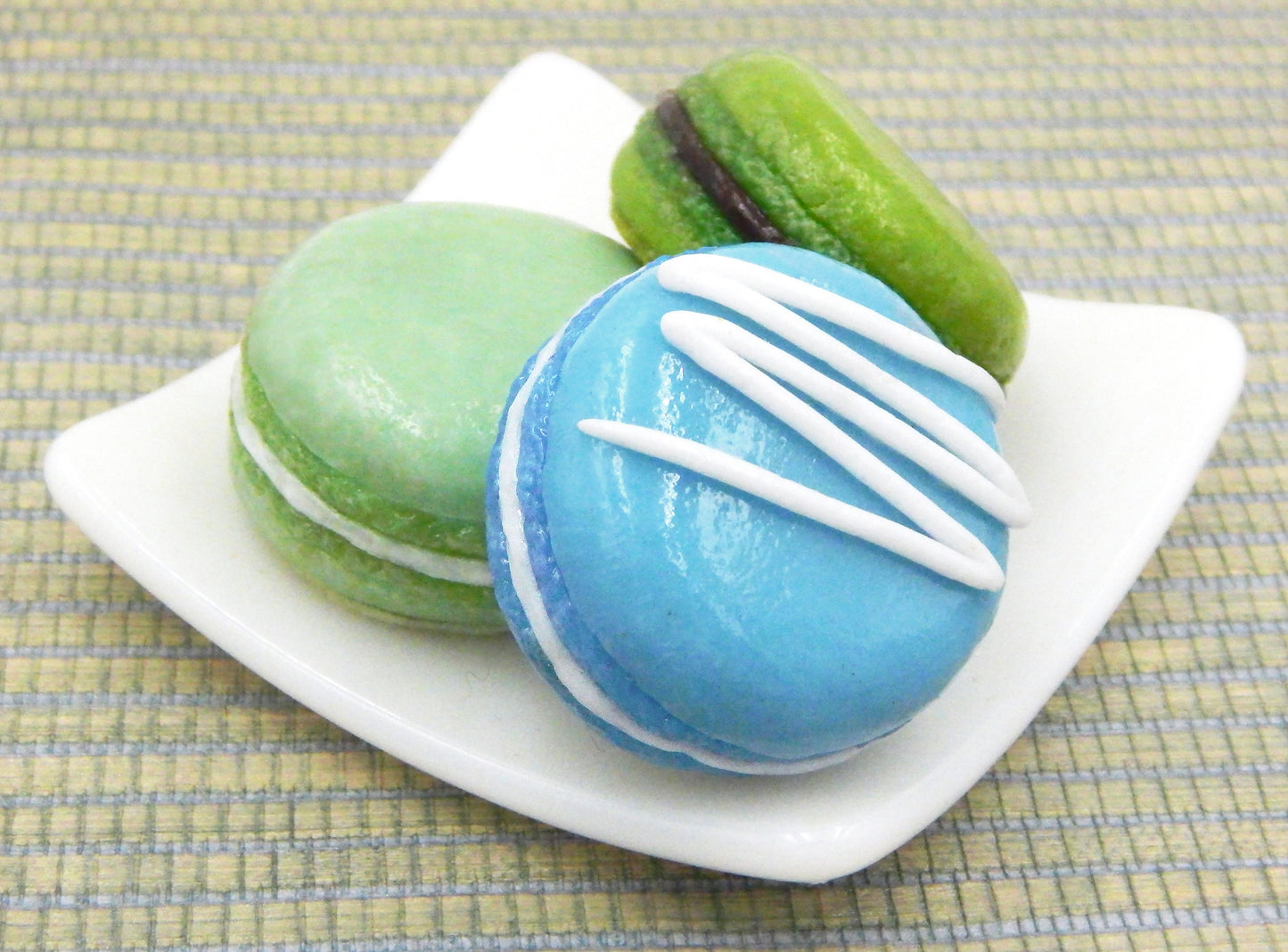Cool Mint Macaron (MAC11-070+)