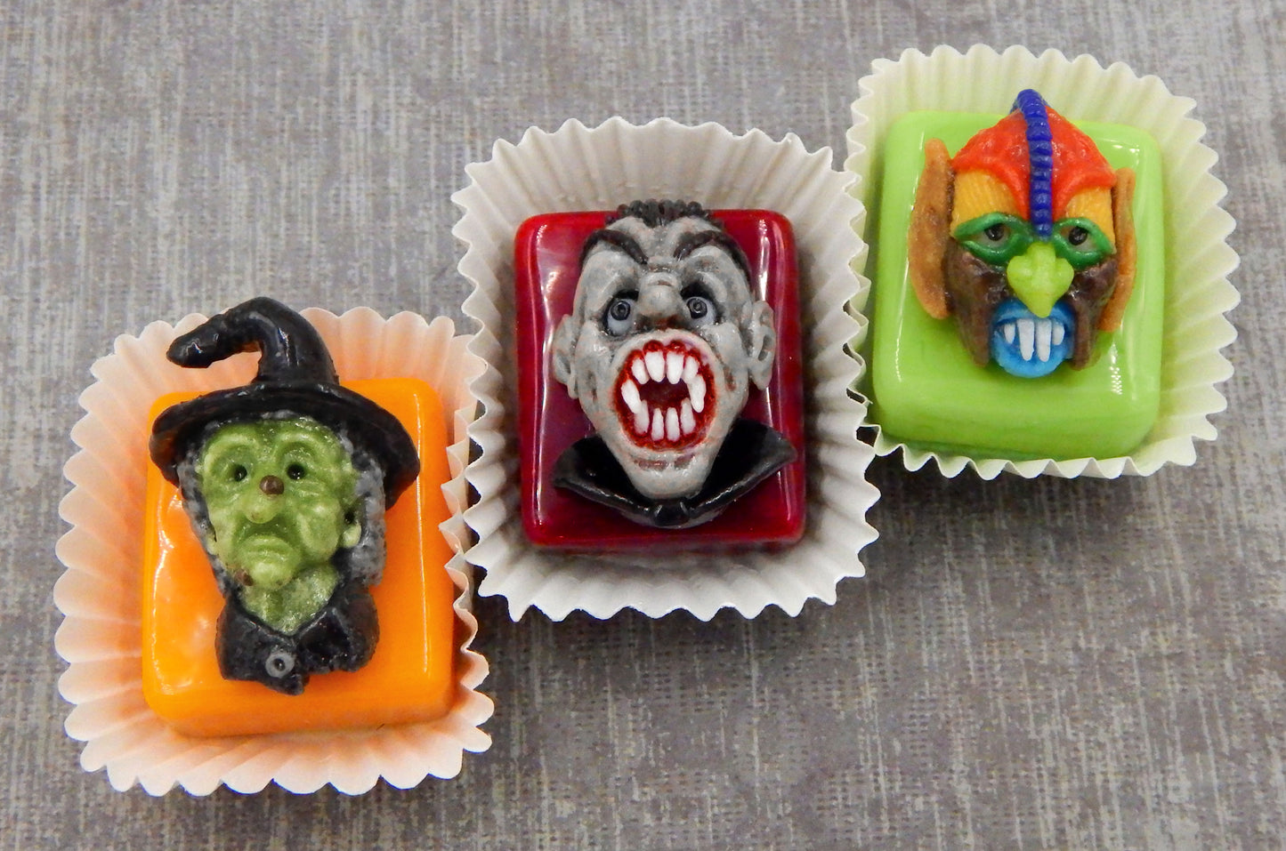 Evil Witch Petit Four Chocolate Treat (25-601G)