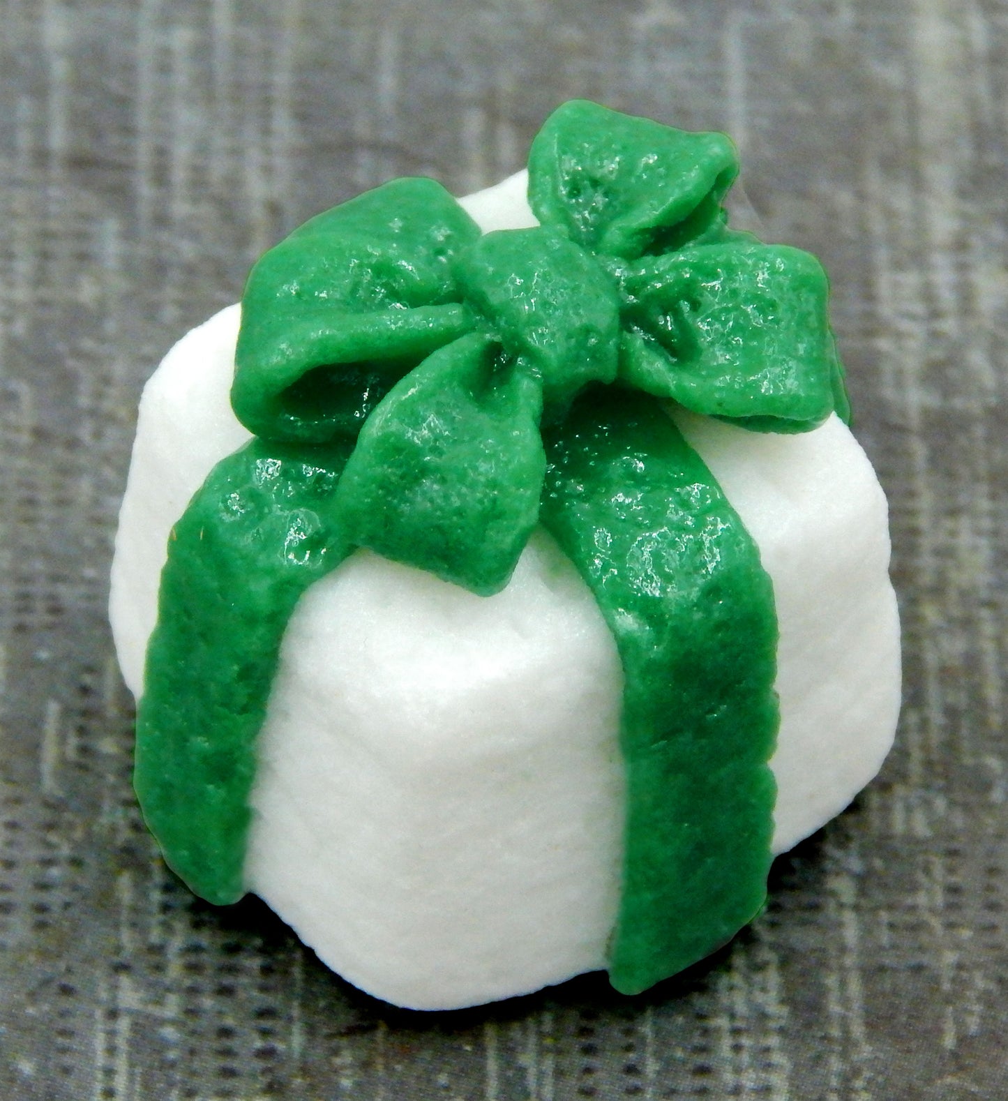 St. Patrick's Day Glass Sugar Cubes - Assorted Designs (SC19-100+)