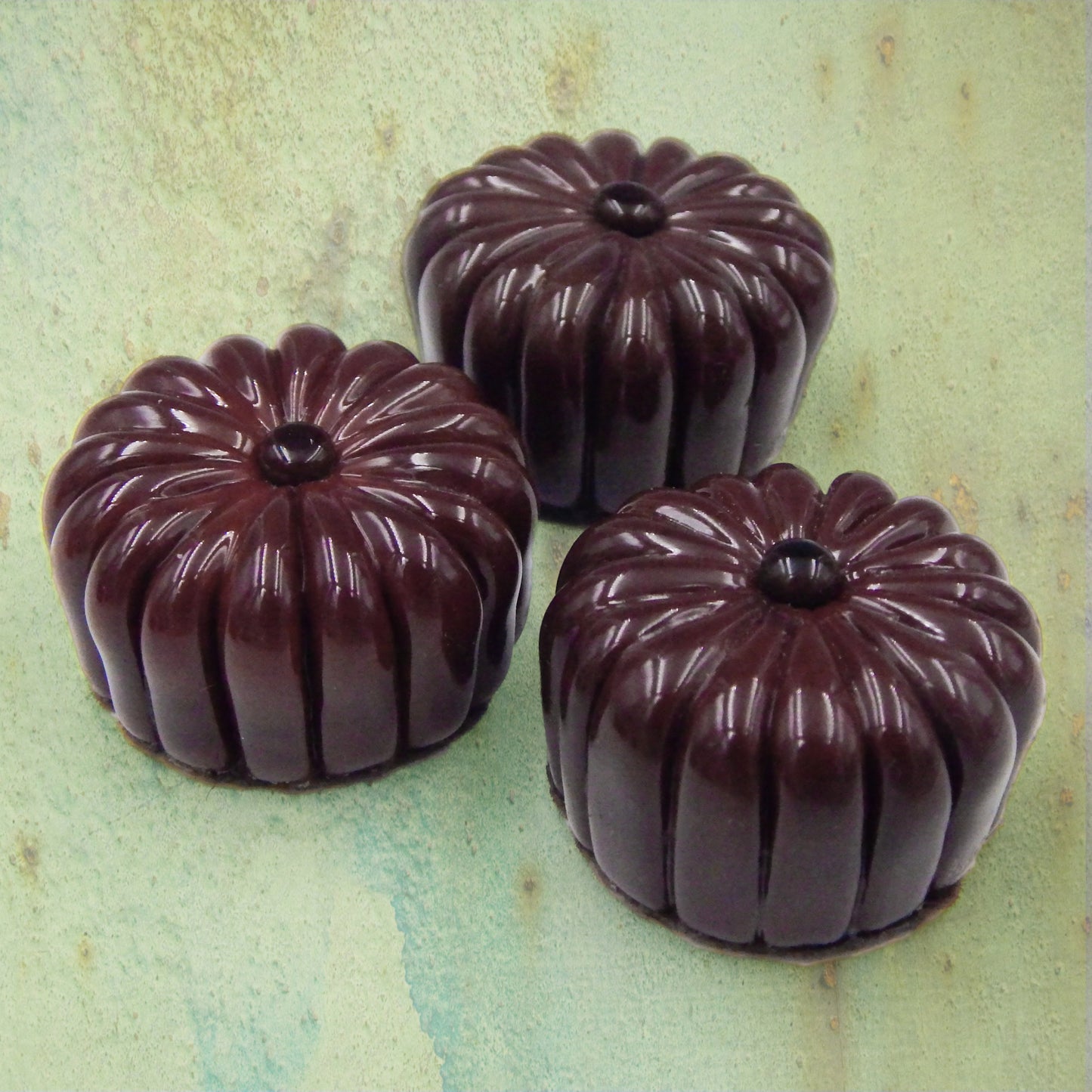 Art Glass Button Chocolate (13-027C)