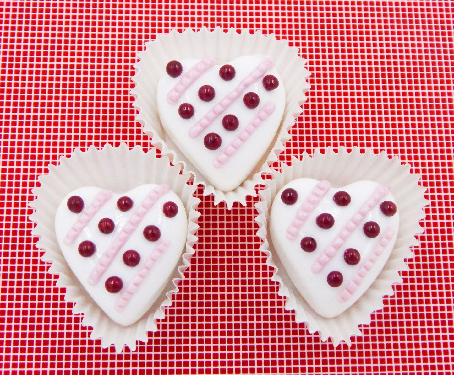 Pink Heart Box of 3 Art Glass Chocolates (BxHP3-0020)