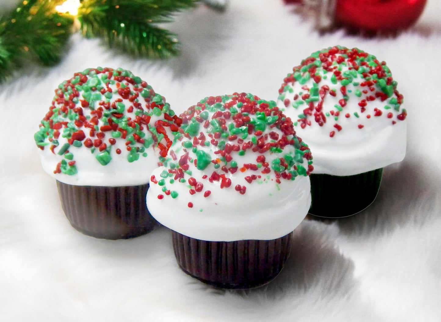 Christmas Sprinkles Mini Cupcake Truffle (27-126CWHN)