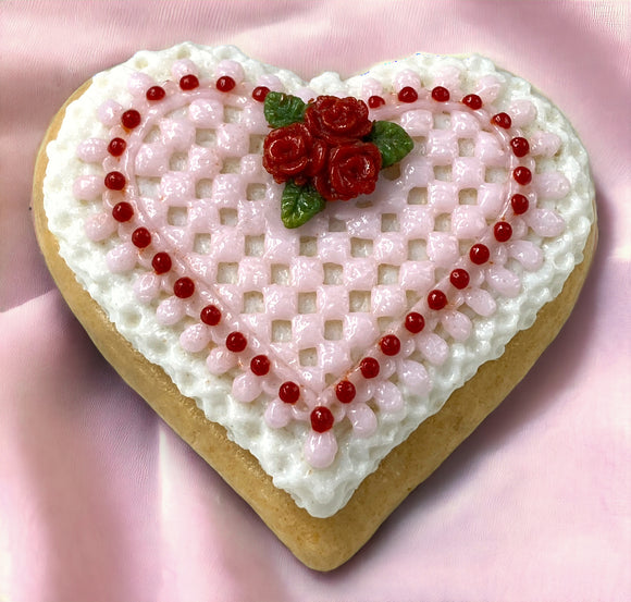 Valentine Lace Heart Cookie (76-323WSH)