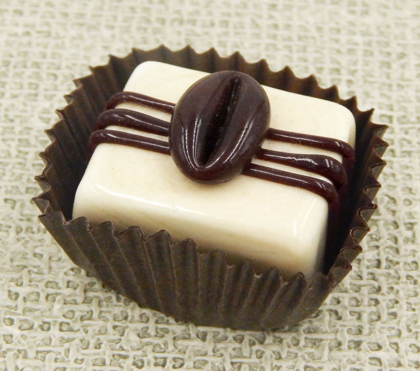 Chocolate Treat with Coffee Bean (12-028+)