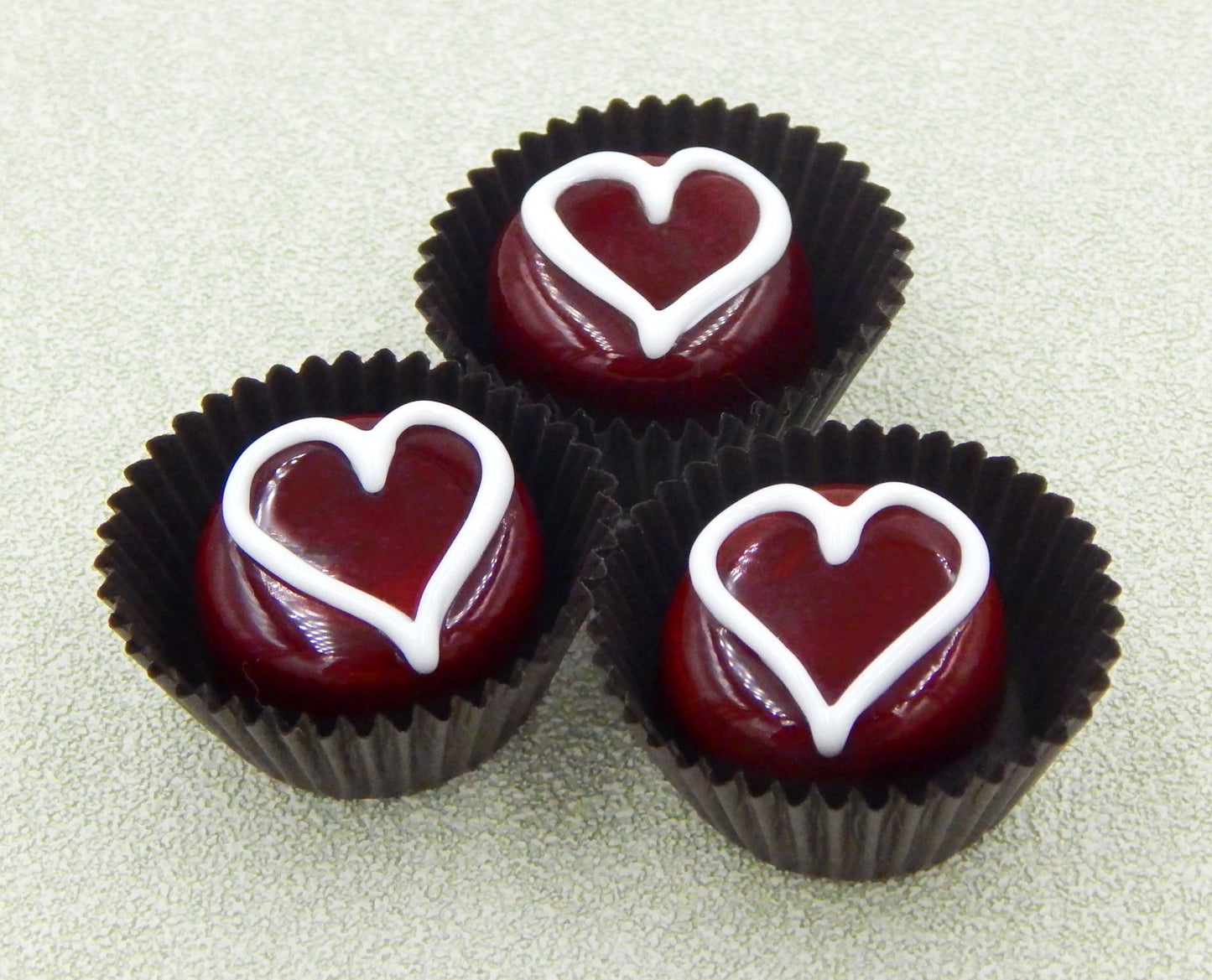Chocolates with Line Hearts - Assorted Colors (14-011+)