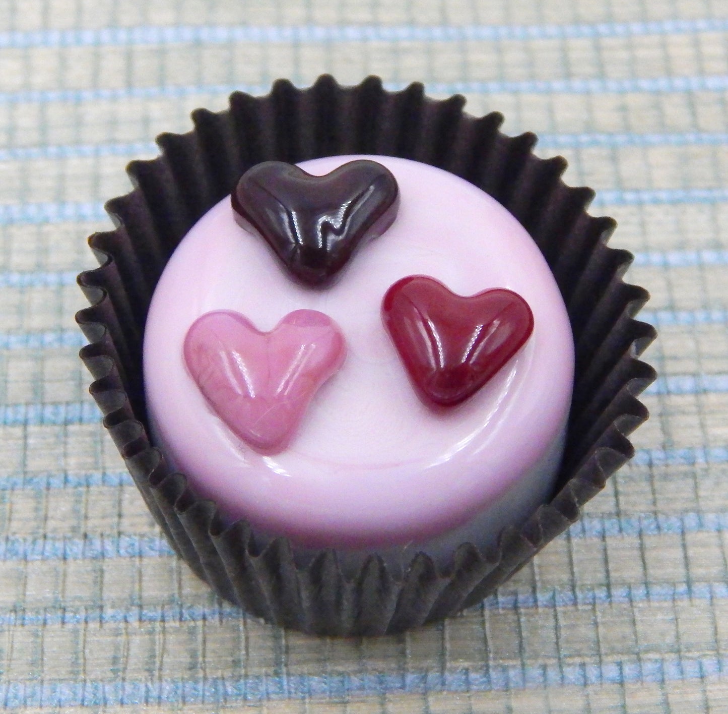 Chocolates with Three Mini Hearts - Assorted Colors (14-042+)
