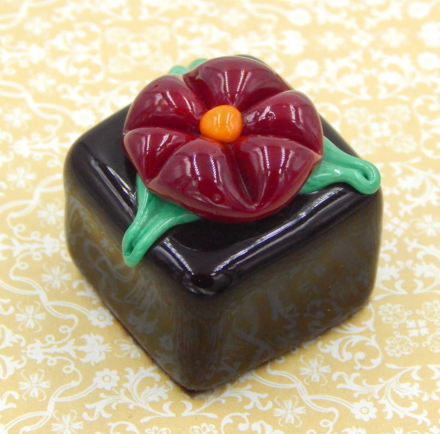 Chocolate Cube with Red Flower (15-024CH)