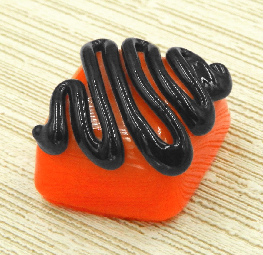 Orange Chocolate with Ribbon of Licorice (16-012OK)