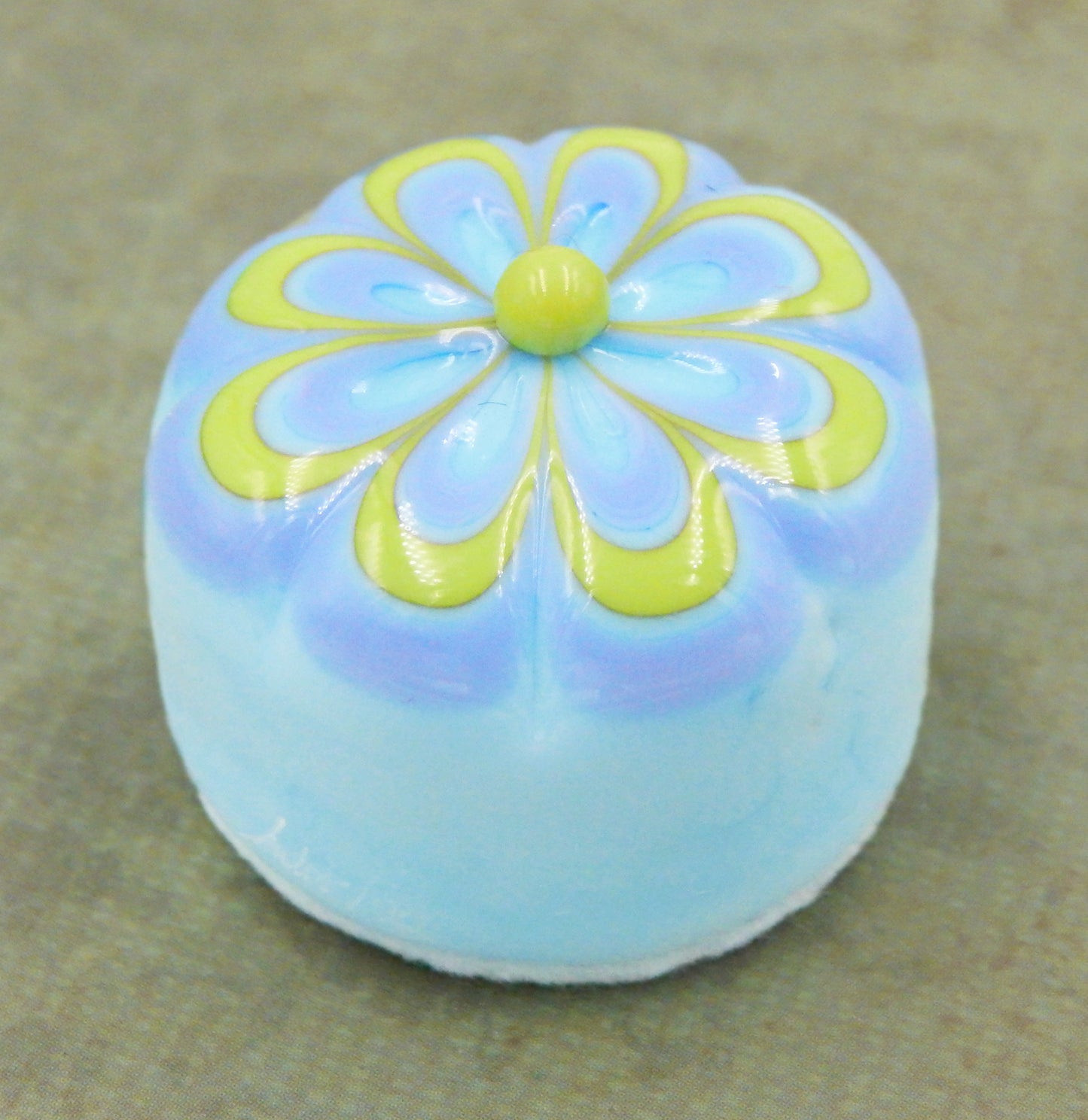 Pastel Blue Flower Treat (18-022BUP)
