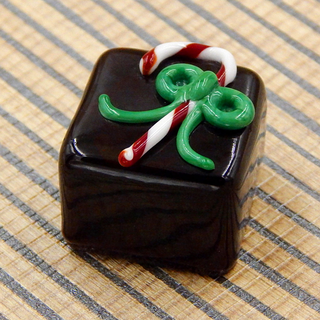 Christmas Candy Cane Chocolate (22-074+)